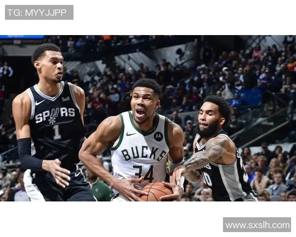 2016年NBA常规赛马刺队对阵雄鹿队精彩回顾与赛后分析