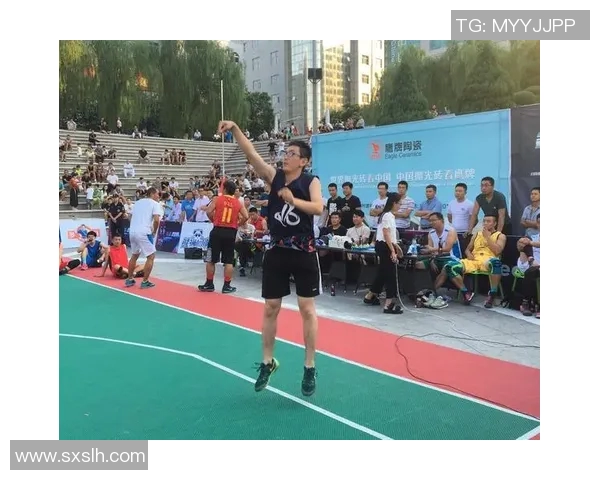 上海与深圳篮球赛激战正酣谁能夺得荣耀之巅精彩对决不容错过 上海与深圳篮球赛激战正酣谁能夺得荣耀之巅精彩对决不容错过